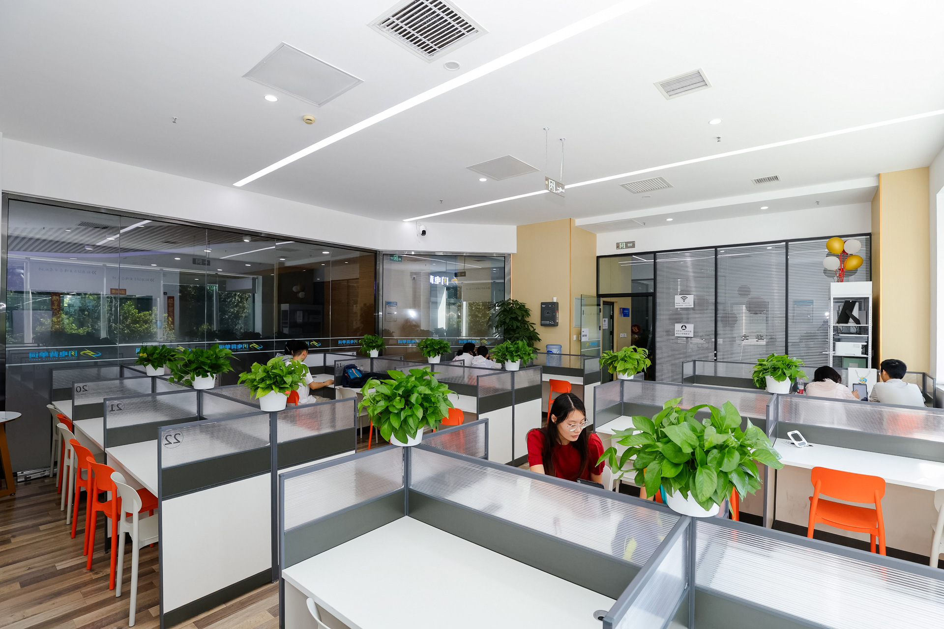 河南郑州代理店门店实景